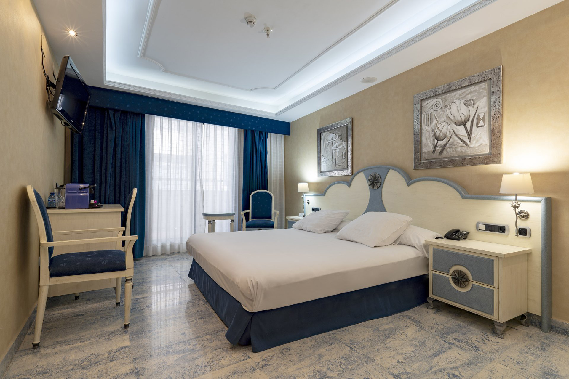 room_image.entity.field_media_image.entity.title.value room_image.entity.field_media_image.entity.alt.value