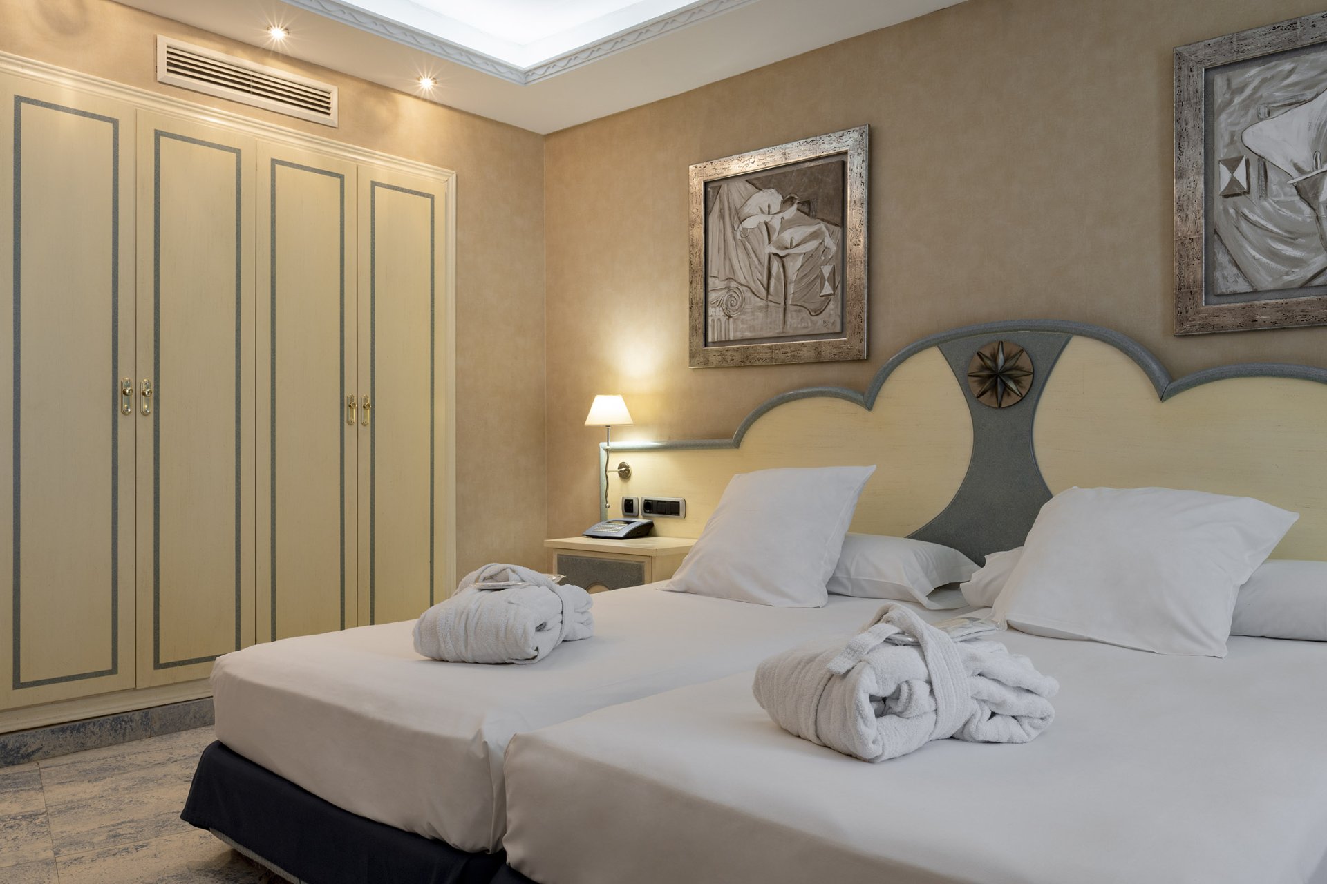 room_image.entity.field_media_image.entity.title.value room_image.entity.field_media_image.entity.alt.value