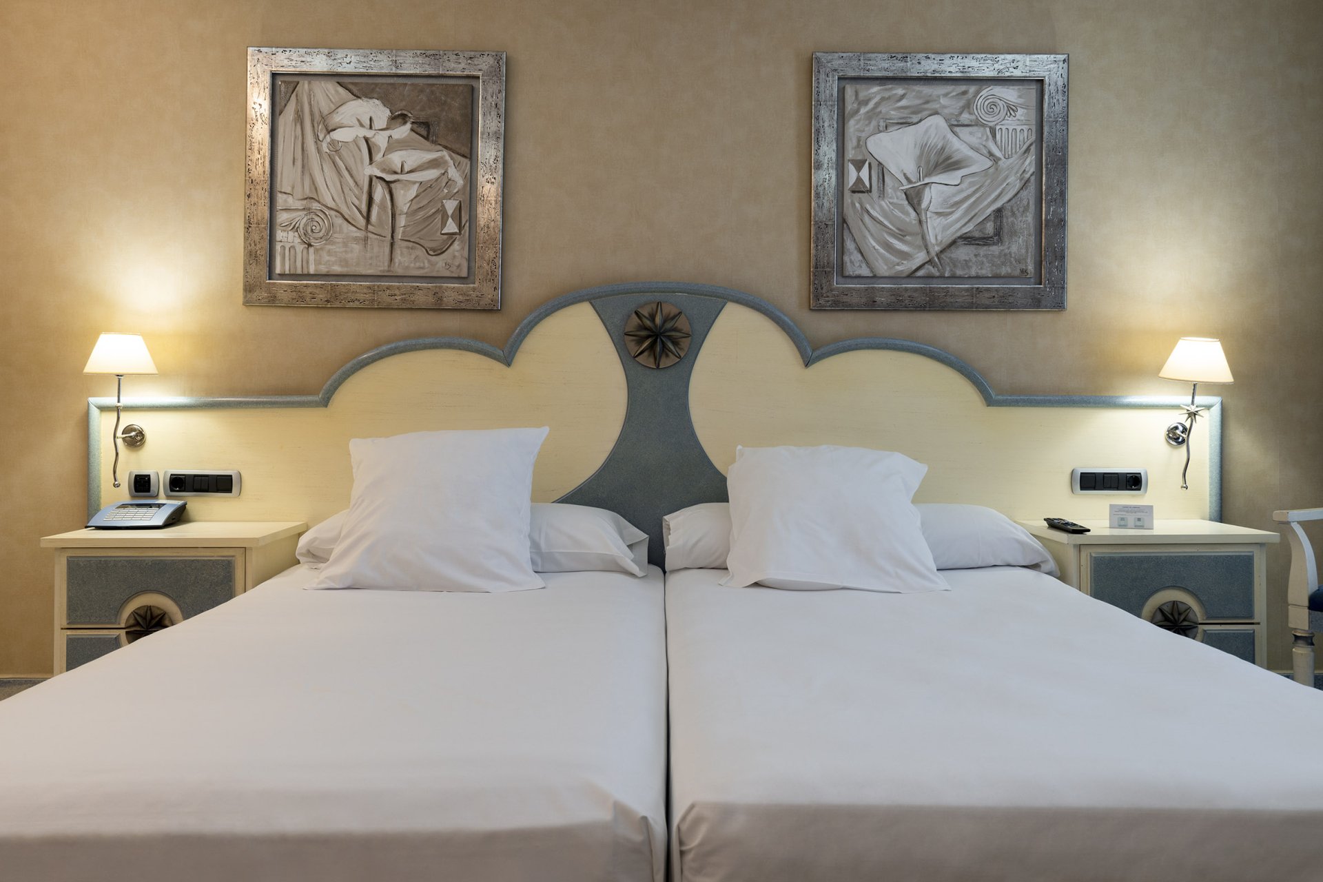 room_image.entity.field_media_image.entity.title.value room_image.entity.field_media_image.entity.alt.value