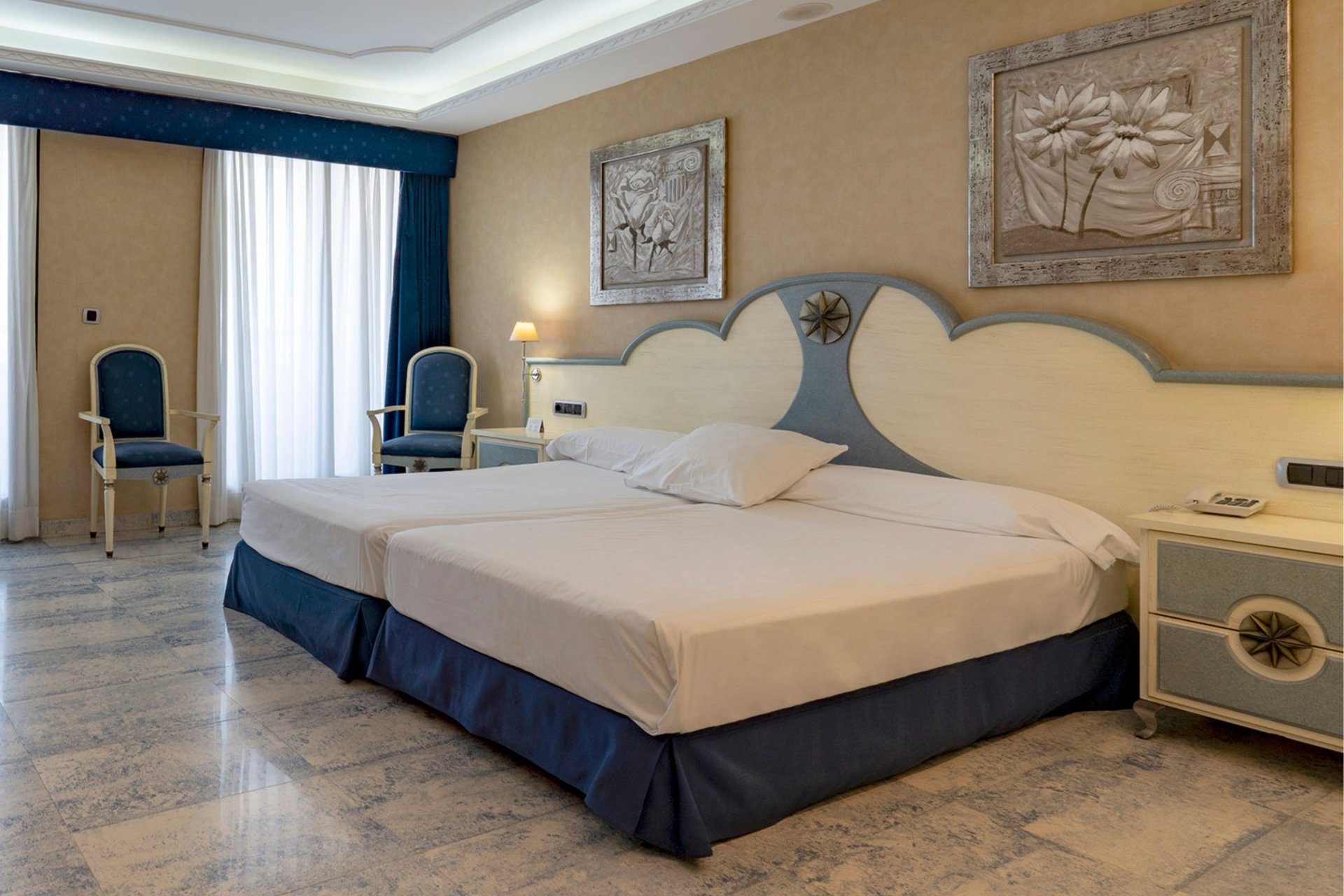 room_image.entity.field_media_image.entity.title.value room_image.entity.field_media_image.entity.alt.value