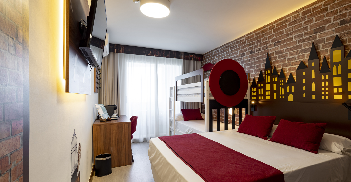 room_image.entity.field_media_image.entity.title.value room_image.entity.field_media_image.entity.alt.value